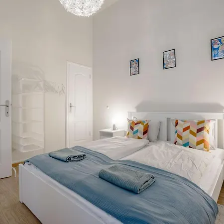 Stylish & Central 2Br Apartment Budapest Exterior photo