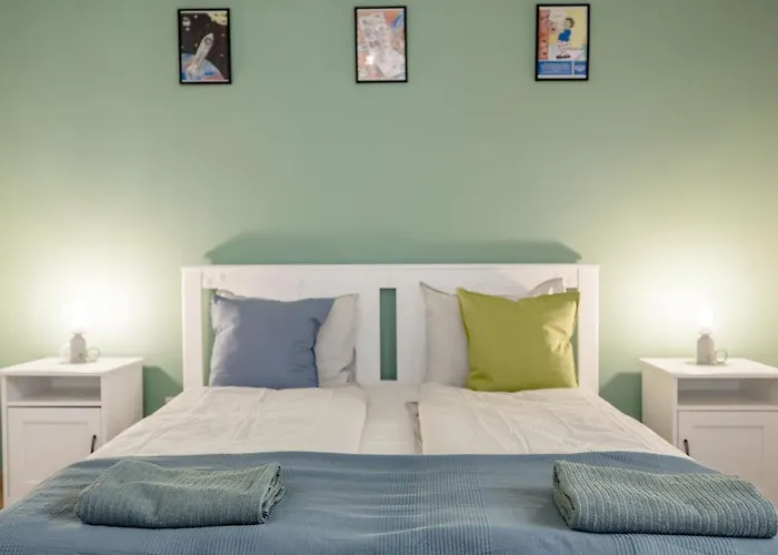 Stylish & Central 2Br Apartment